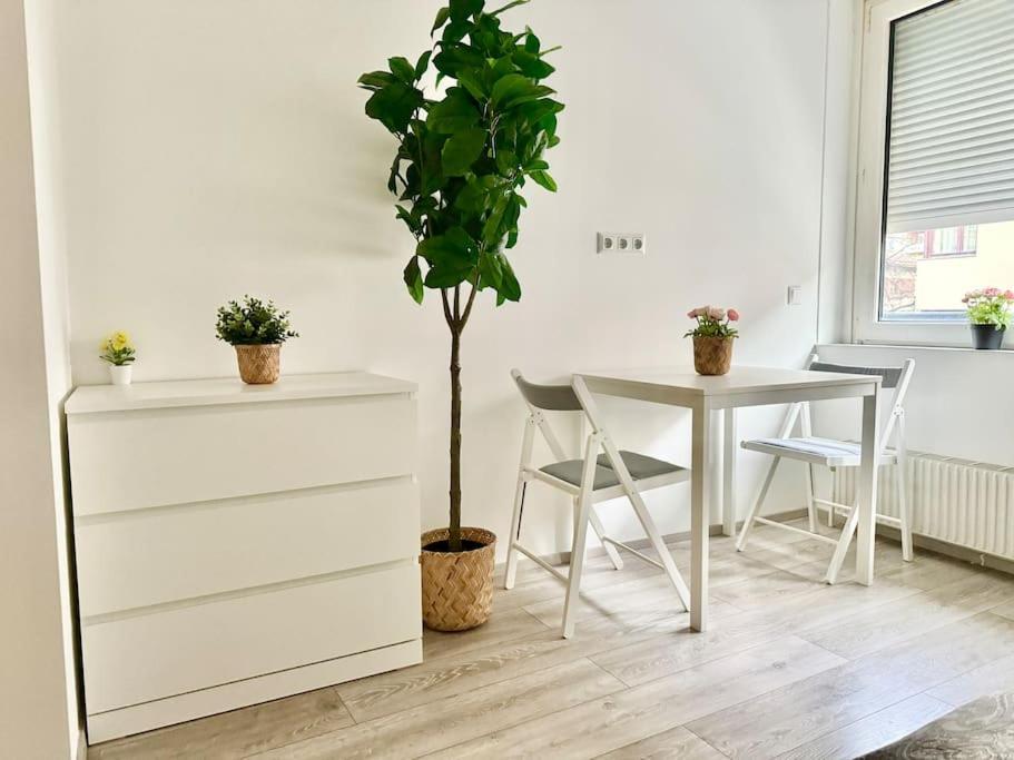Easy Suites - Free Underground Parking Відень Екстер'єр фото