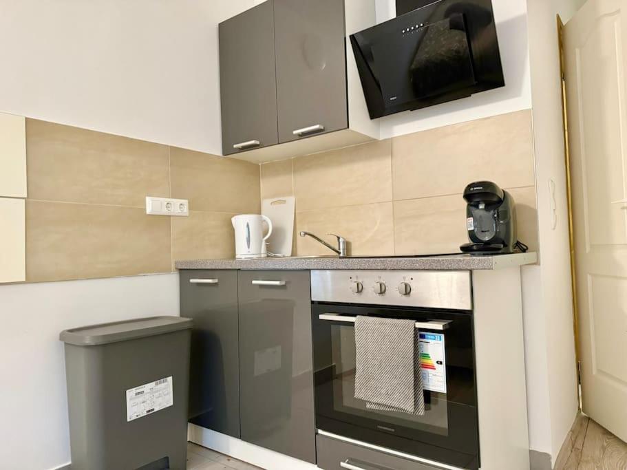 Easy Suites - Free Underground Parking Відень Екстер'єр фото